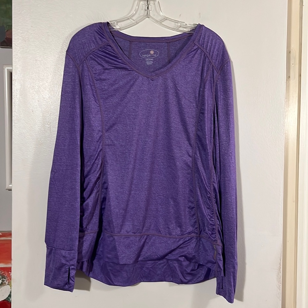 Tangerine purple v-neck long sleeve with thumb holes!